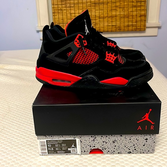 AIR JORDAN 4 RETRO RED THUNDER PRE-OWNED